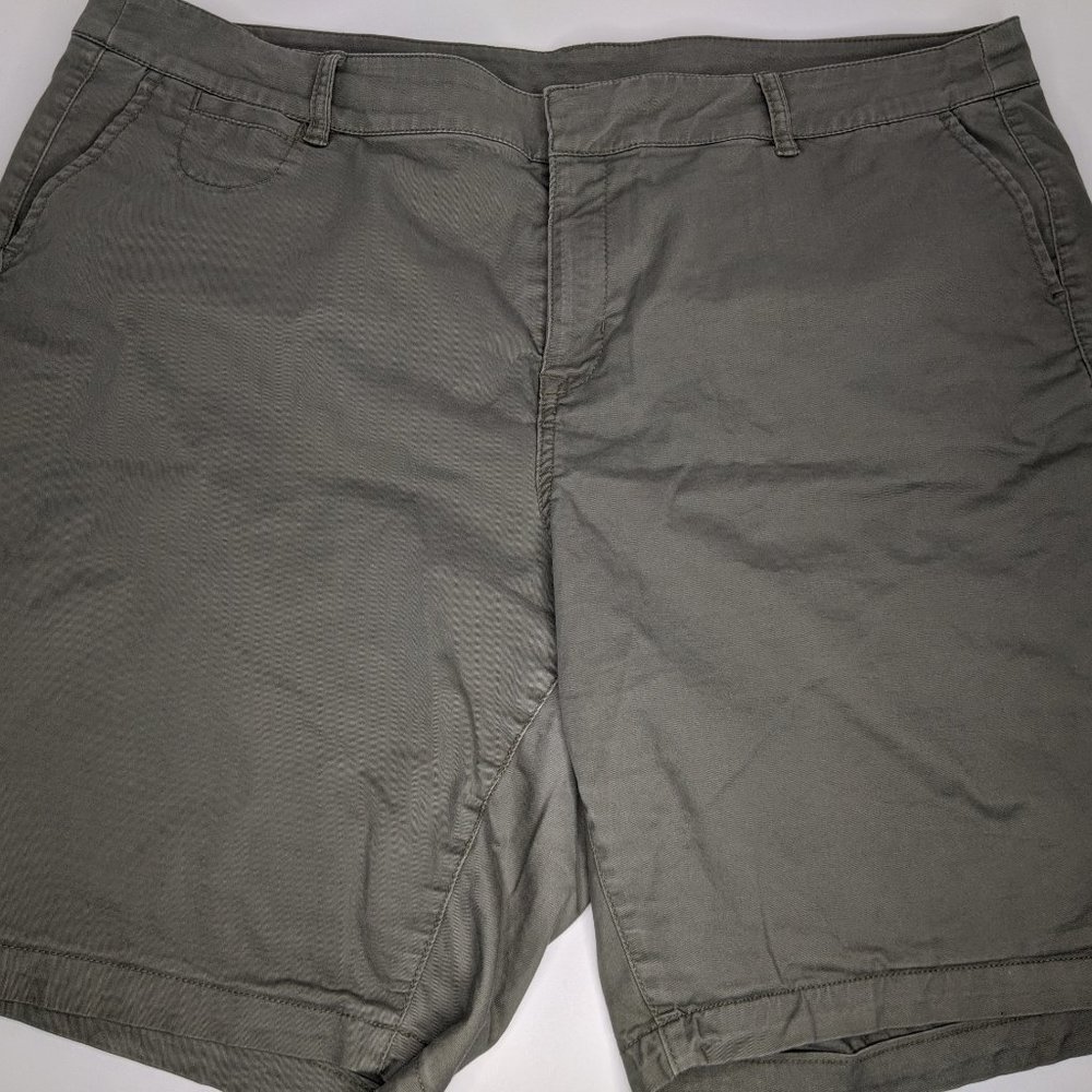 Lane Bryant Woman's Olive Green Shorts Size 20